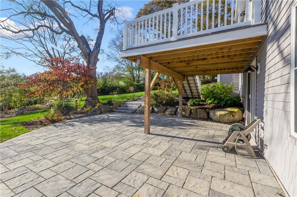 155 Stoneway Road, South Kingstown