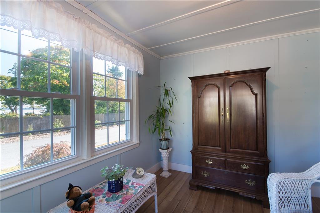 283 Bellman Avenue, Warwick, RI 02889 MLS 1267018 Lila Delman