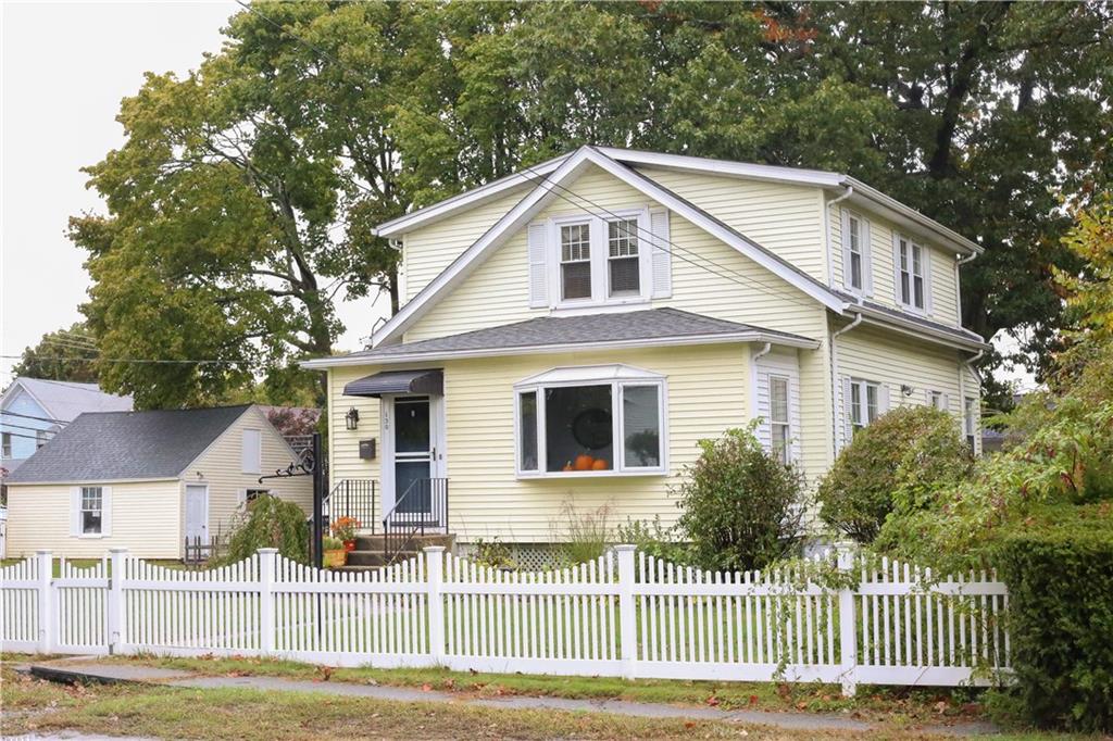 130 Norwood Avenue, Warwick, RI 02888 MLS 1267771 Lila Delman