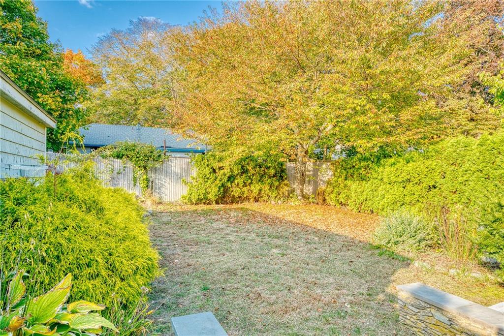 35 Fales Avenue, Barrington