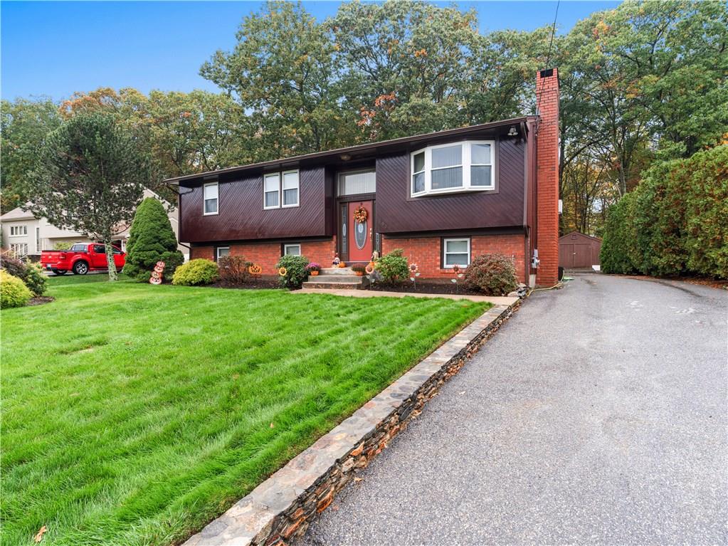 160 Mohawk Trail, Cranston, RI 02921 MLS 1268135 Lila Delman