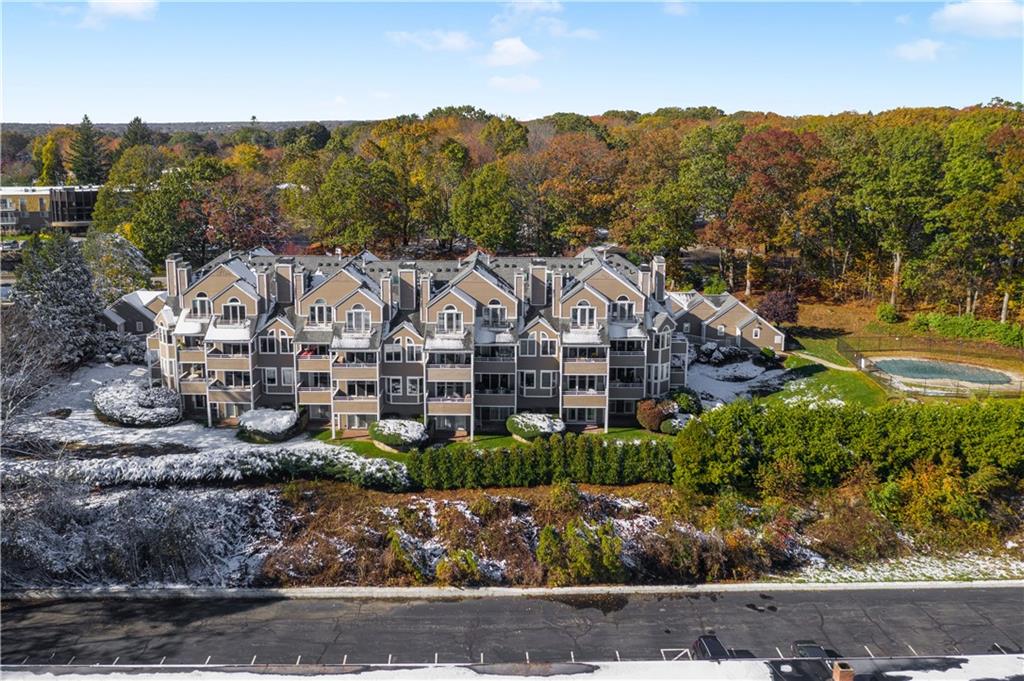 400 Meshanticut Valley Parkway, Unit5, Cranston, RI 02920 MLS