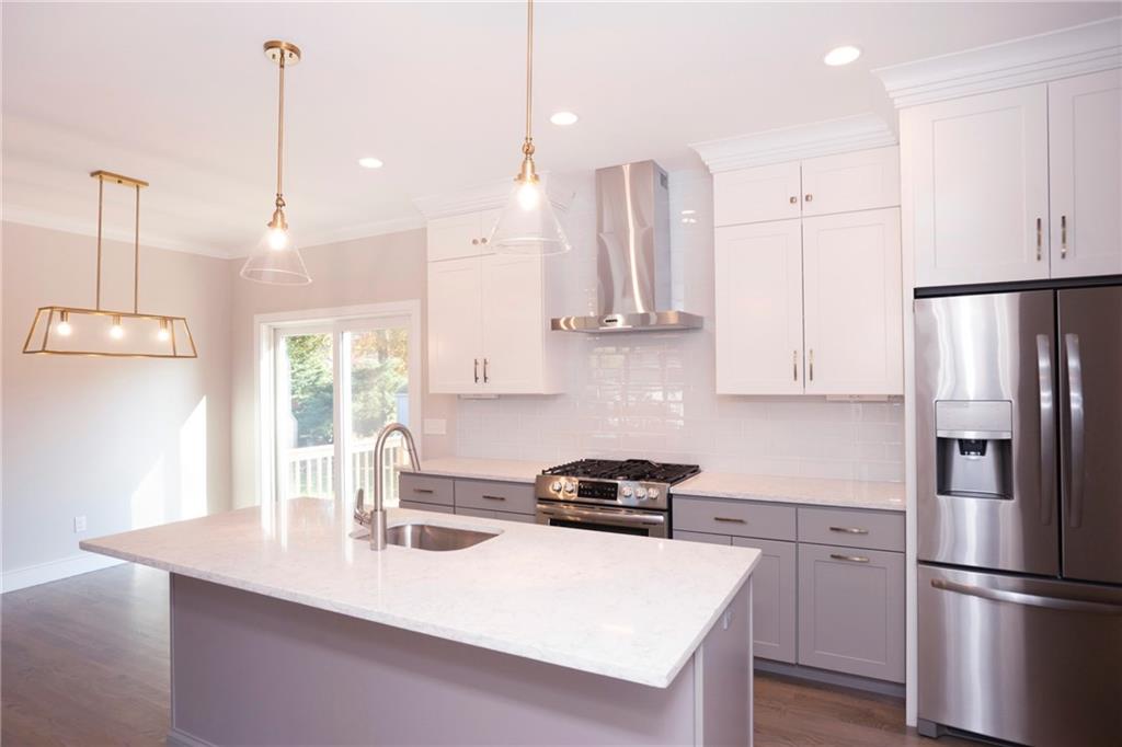 17 Applewood Road, Cranston, RI 02920 MLS 1269208 Lila Delman