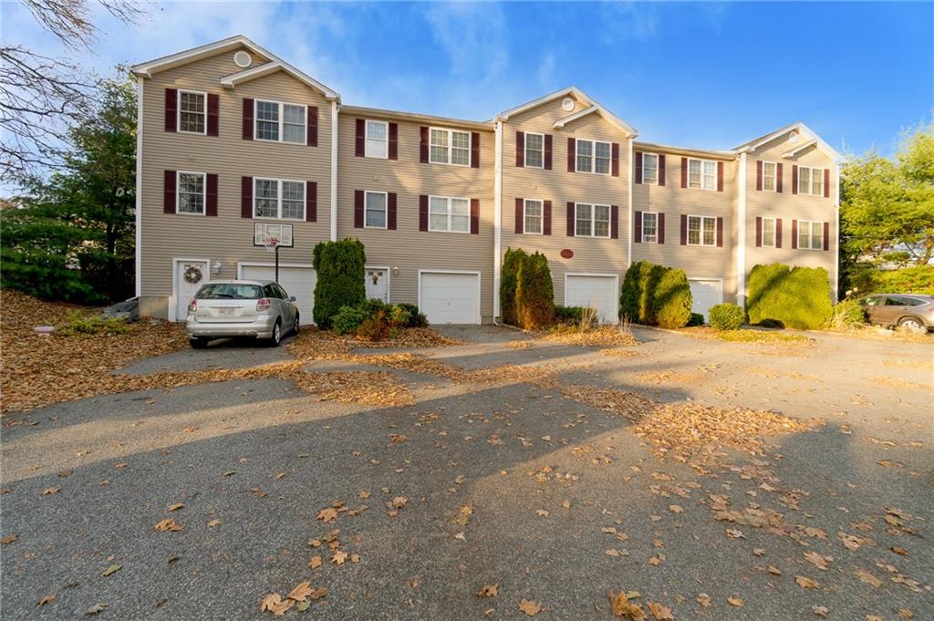 272 Cass Avenue, Unit4, Woonsocket, RI 02895 MLS 1270324 Lila Delman