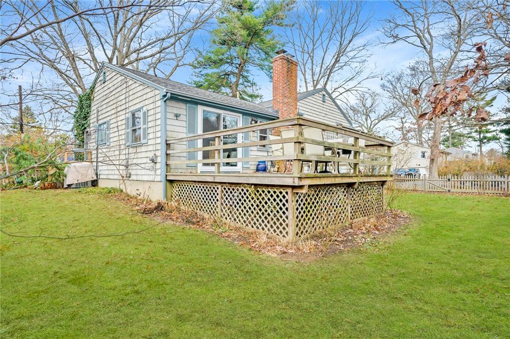 329 Sowams Road, Barrington