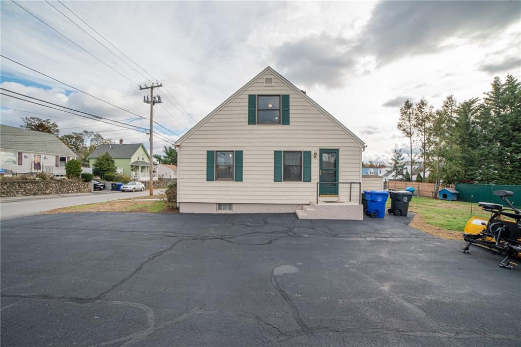 43 Bliss Street, East Providence, RI 02914 MLS 1270986 Lila Delman