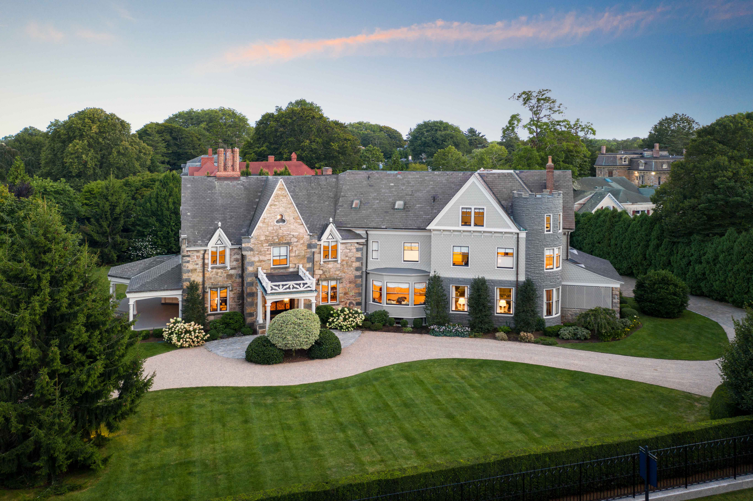 ‘ROCKRY HALL’, NOTABLE BELLEVUE AVENUE MANSION, SELLS FOR $5,200,000