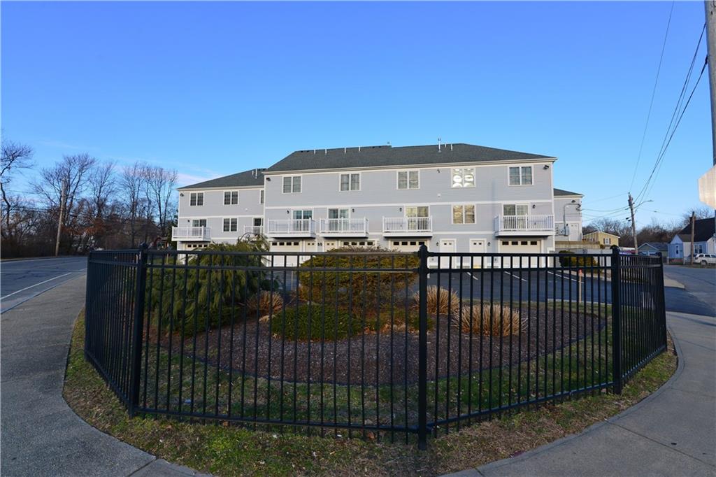 166 Pinehurst Avenue, Unit#18, Swansea