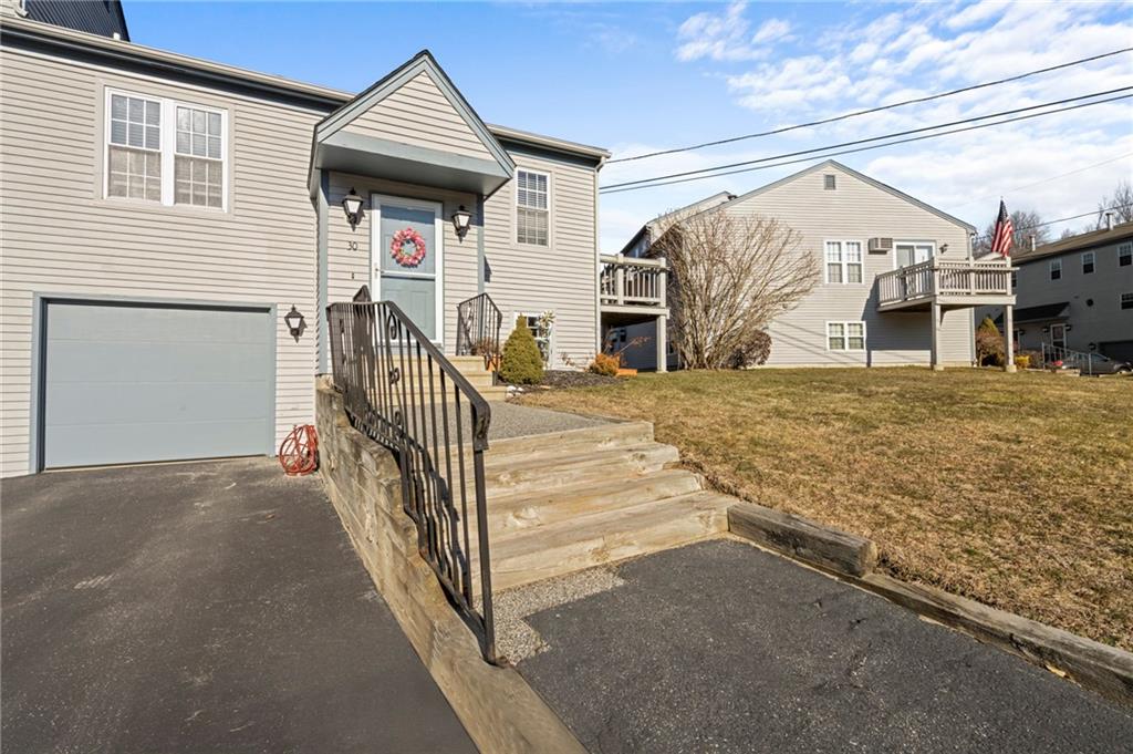 565 Quaker Lane, Unit#30, West Warwick