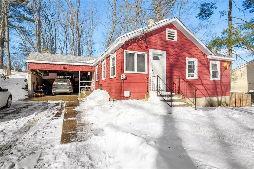 26 Lakeview Road, Burrillville