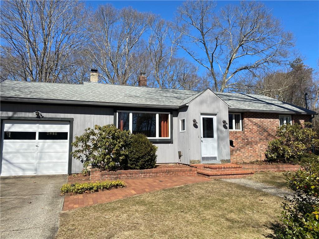 41 Bruster Drive, North Kingstown