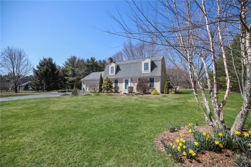 8 Keith Drive, Hopkinton