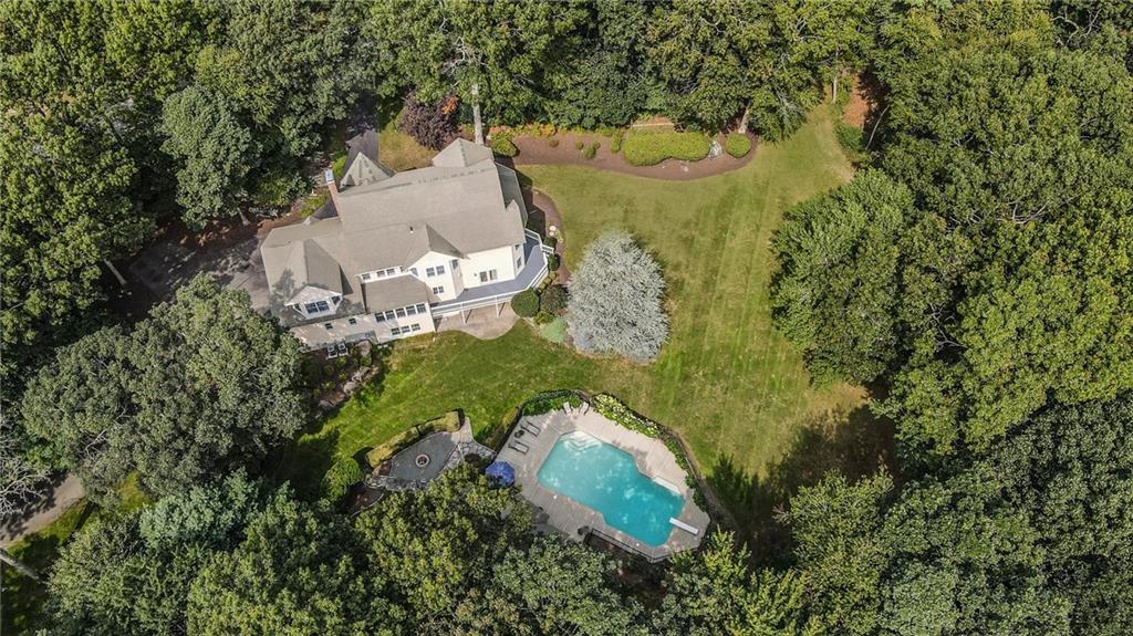 15 Dale Hill Drive, North Kingstown