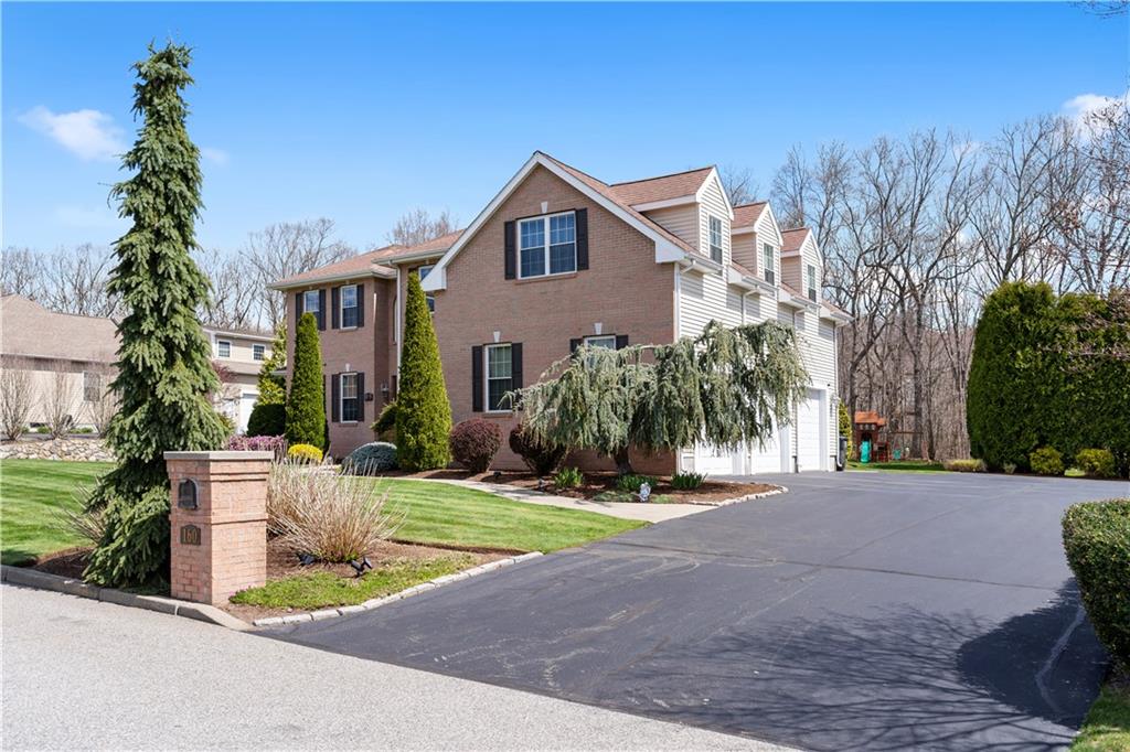 160 Fox Ridge Drive, Cranston, RI 02921 | MLS #1280720 | Lila Delman