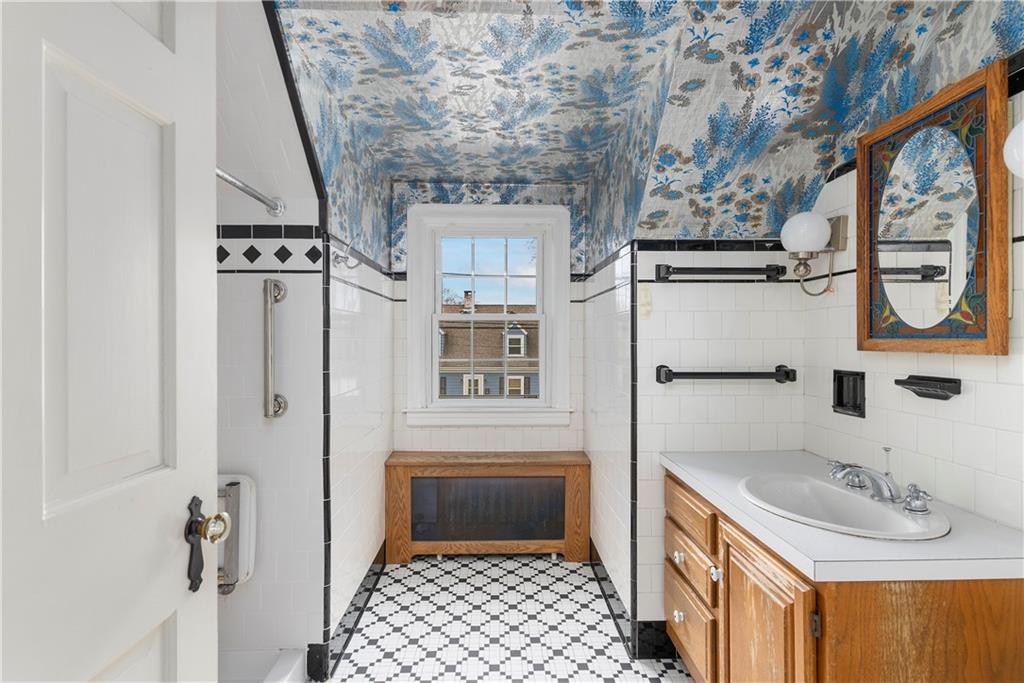 89 Preston Drive, Cranston, RI 02910 MLS 1281118 Lila Delman