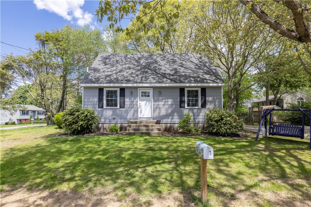 7 Checkerberry Road, Narragansett