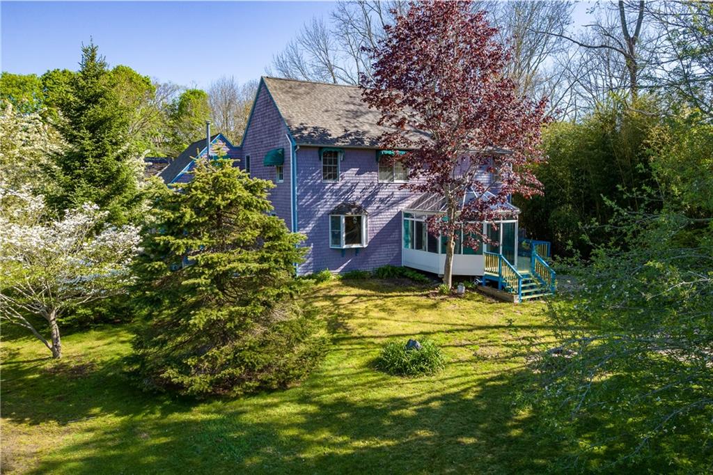 45 Roberts Court, South Kingstown