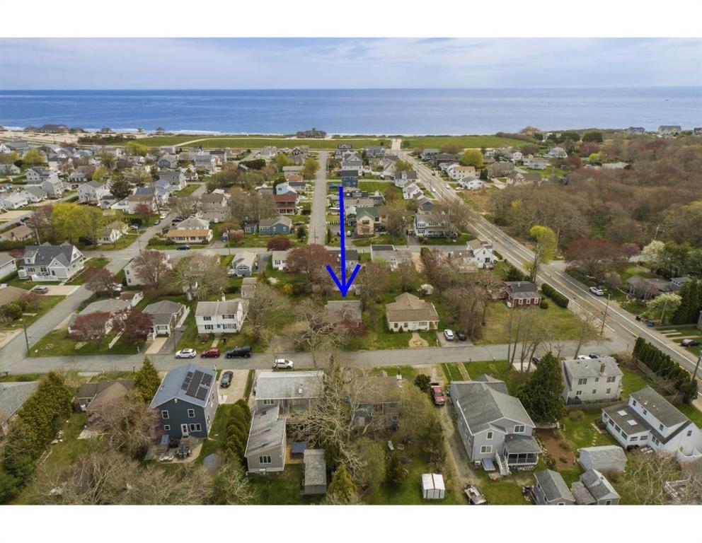 11 Eire Road, Narragansett