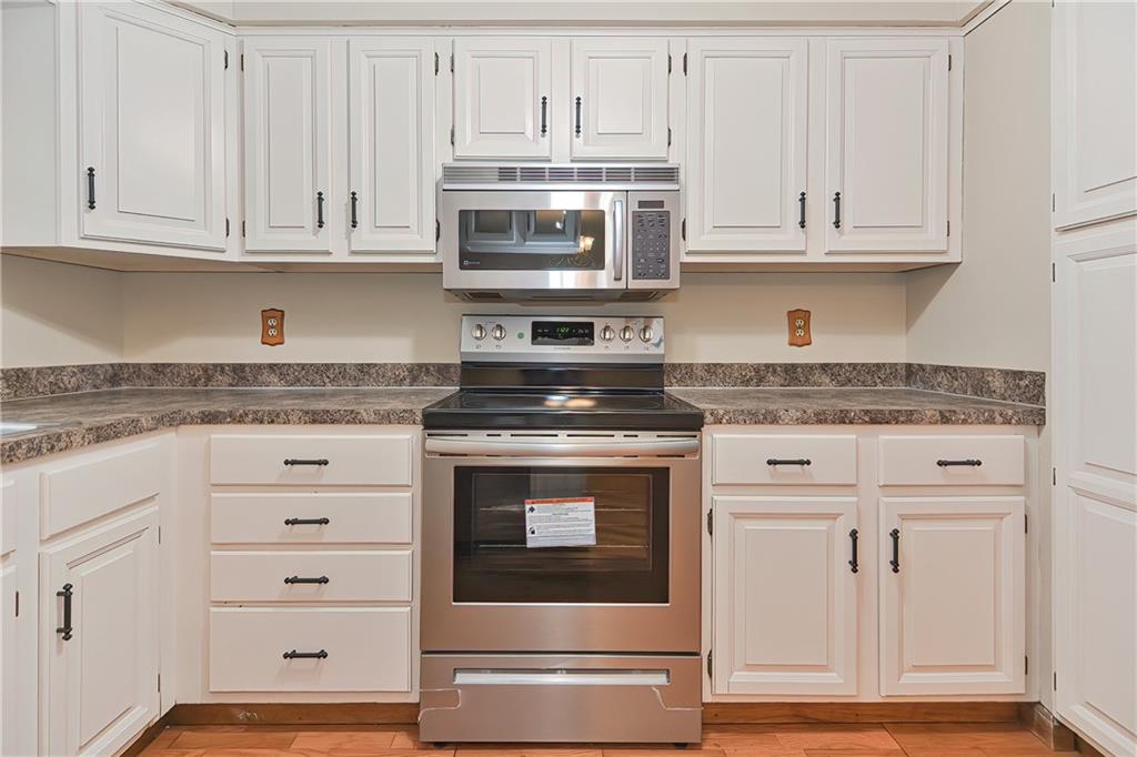 125 Smith Avenue, Unit11d, Smithfield, RI 02828 MLS 1282341 Lila Delman