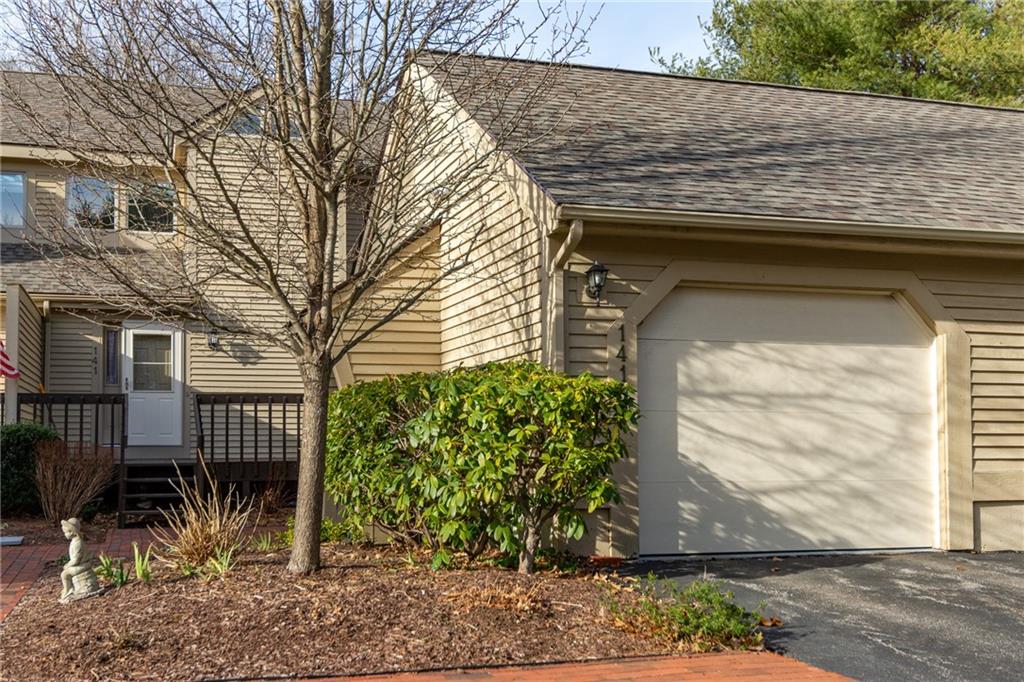 141 Pine Glen Drive, East Greenwich, RI 02818 MLS 1283190 Lila Delman