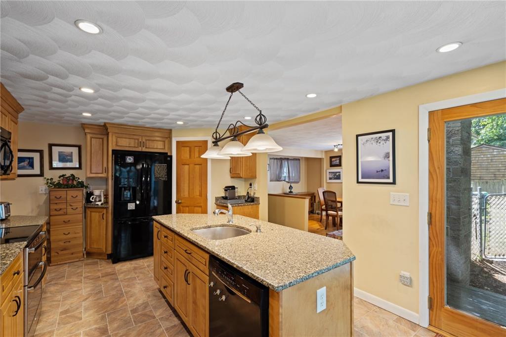 201 Lakedell Drive, Warwick, RI 02818 MLS 1283199 Lila Delman