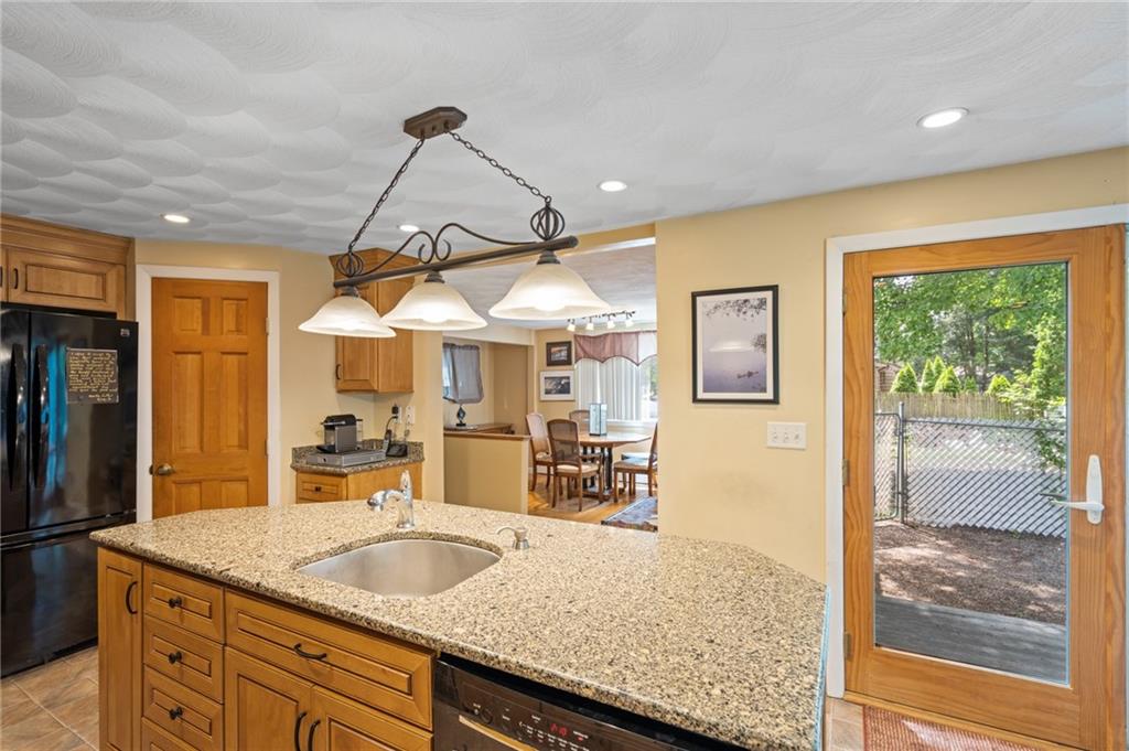 201 Lakedell Drive, Warwick, RI 02818 MLS 1283199 Lila Delman