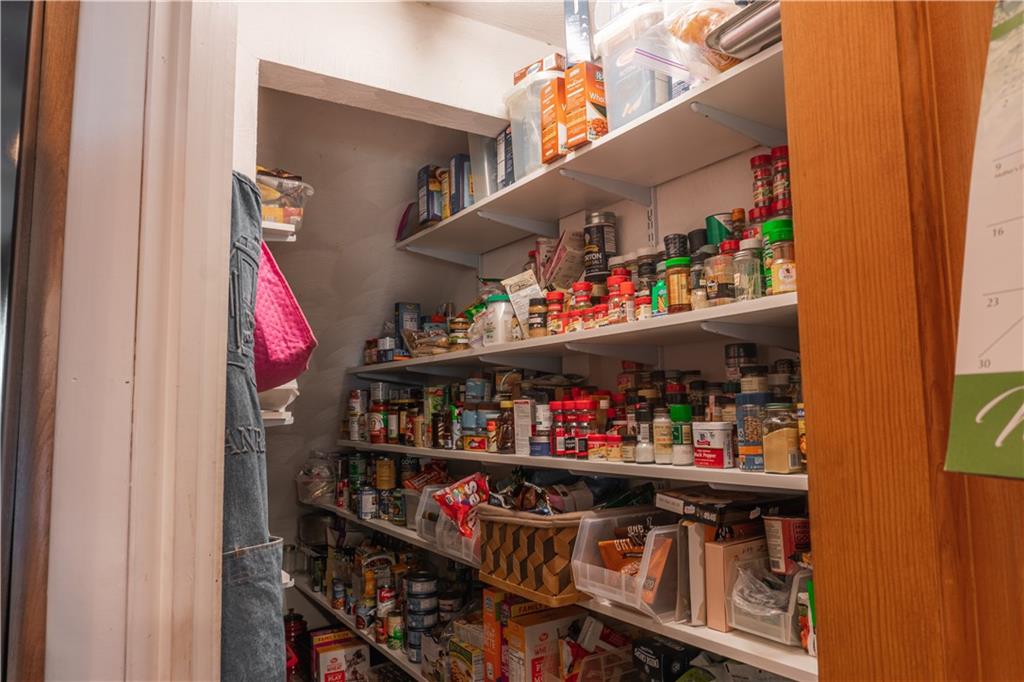 201 Lakedell Drive, Warwick, RI 02818 MLS 1283199 Lila Delman