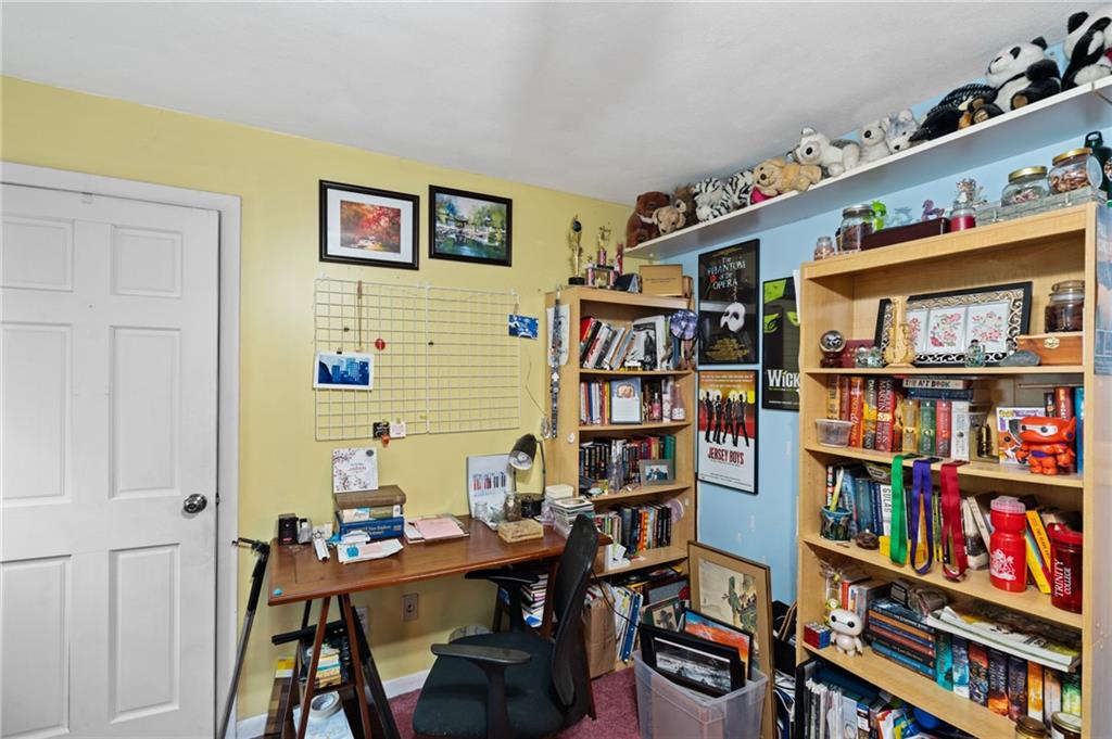 201 Lakedell Drive, Warwick, RI 02818 MLS 1283199 Lila Delman