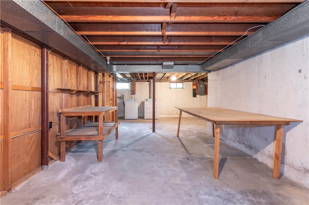 34 Cliffside Drive, Cranston, RI 02920 MLS 1283282 Lila Delman