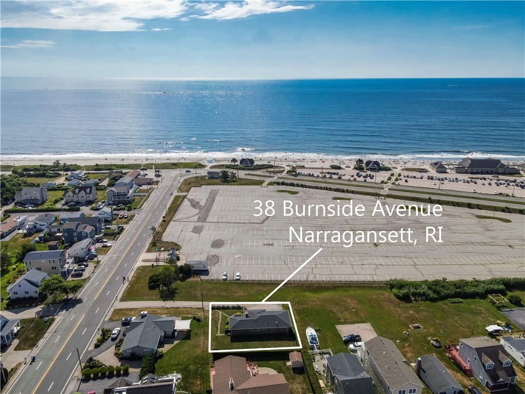 38 Burnside Avenue, Narragansett