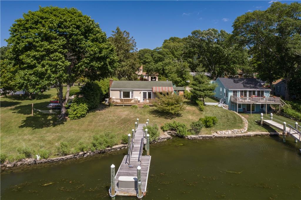 106 North River Drive, Narragansett