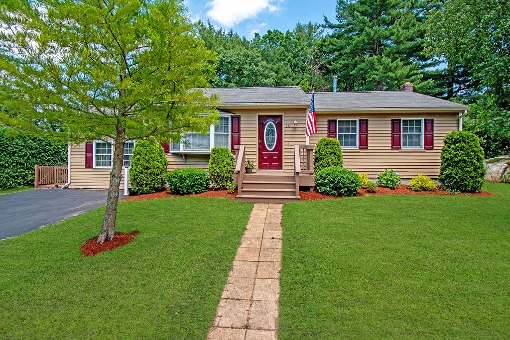 10 Black Walnut Drive, Coventry, RI 02816 MLS 1286120 Lila Delman