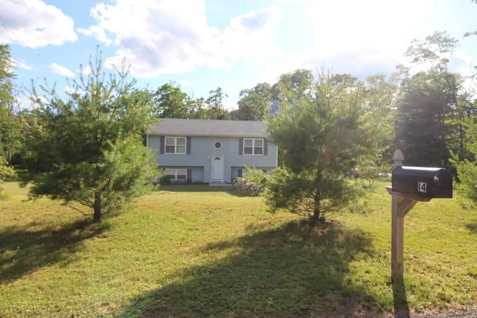 14 Boxwood Drive, Richmond, RI 02892 MLS 1286614 Lila Delman