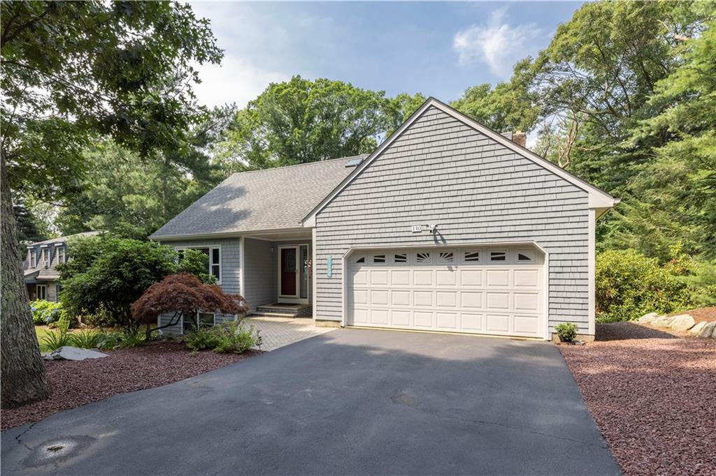 140 Dana Road, North Kingstown