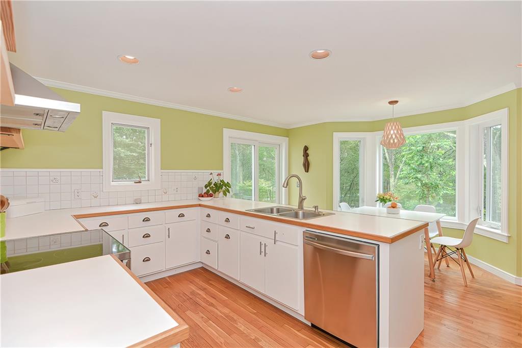 601 Gravelly Hill Road, South Kingstown
