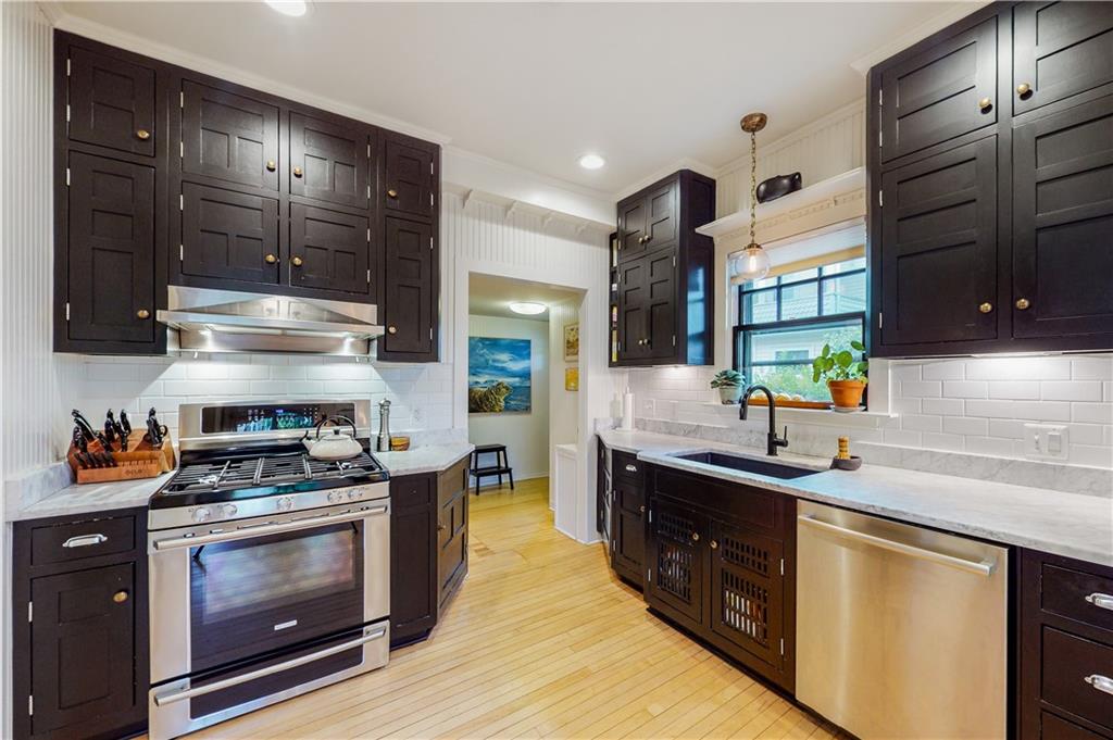 75 Albert Avenue, Cranston, RI 02905 MLS 1287766 Lila Delman