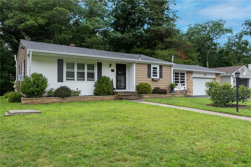 38 Elmdale Avenue, Johnston, RI 02919 | MLS #1288242 | Lila Delman