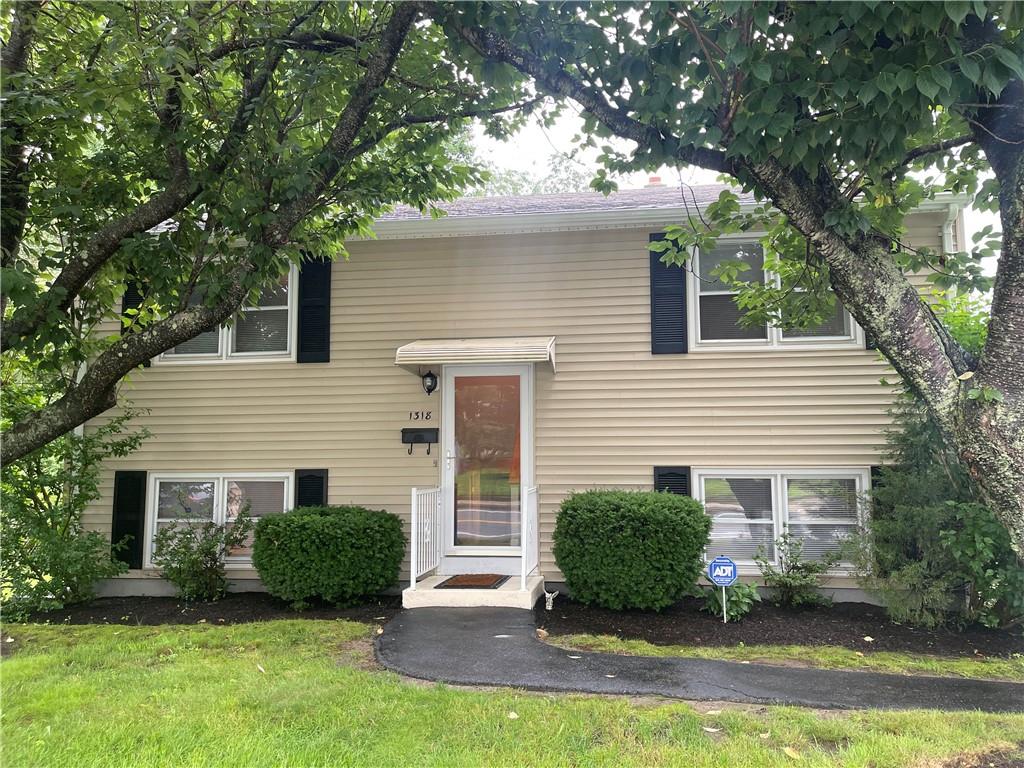 1318 Manville Road, Woonsocket, RI 02895 MLS 1288481 Lila Delman