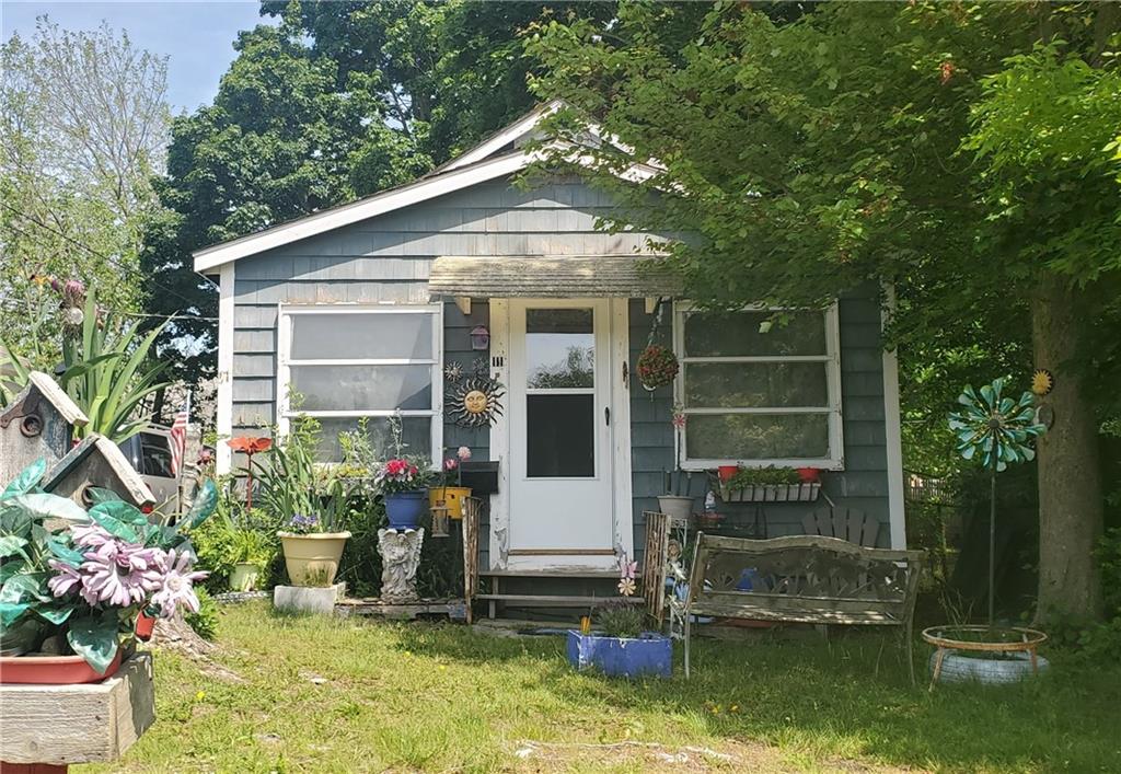 111 Samuel Gorton Avenue, Warwick, RI 02889 MLS 1288906 Lila Delman