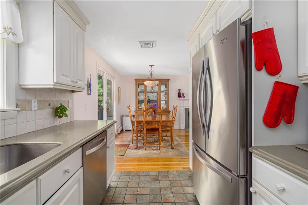 505 Cedar Avenue, East Greenwich