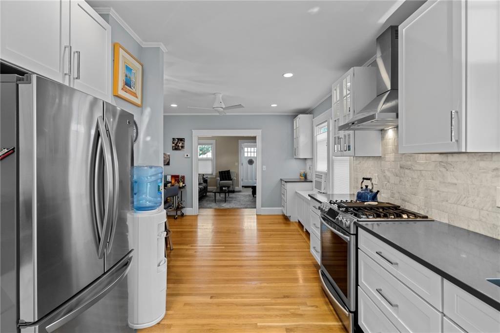 21 Whitwell Avenue, Newport, RI 02840 MLS 1289692 Lila Delman