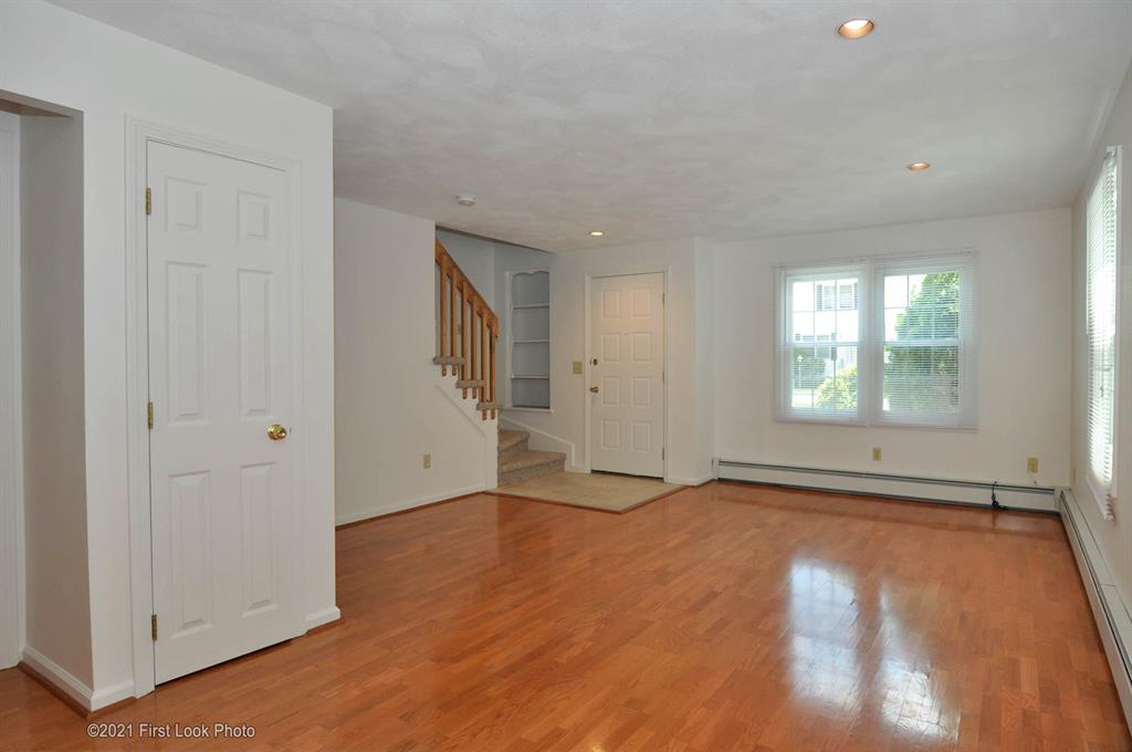 144 Oak Park Drive, North Providence