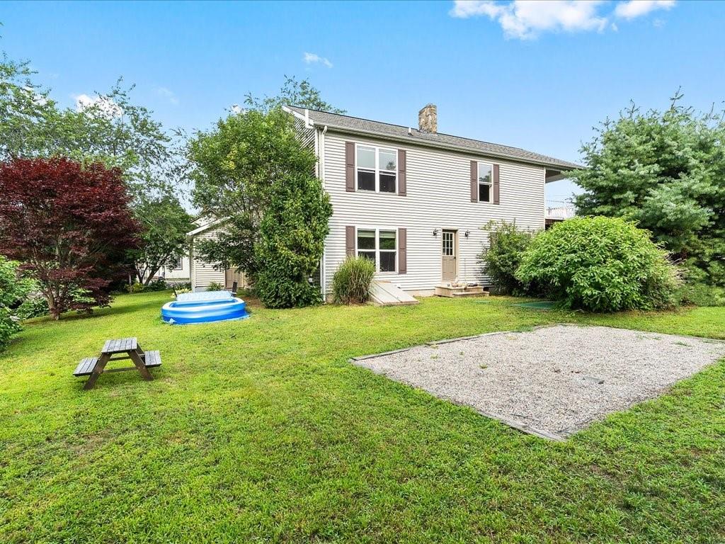 205 Oak Hill Road, North Kingstown