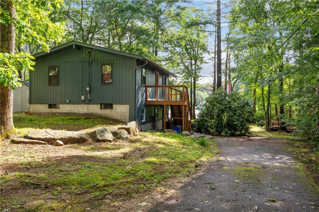 198 Indian Trail, Glocester