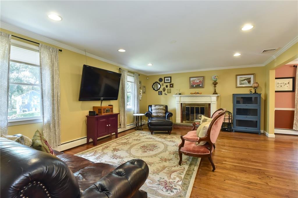 210 Brookhaven Road, North Kingstown