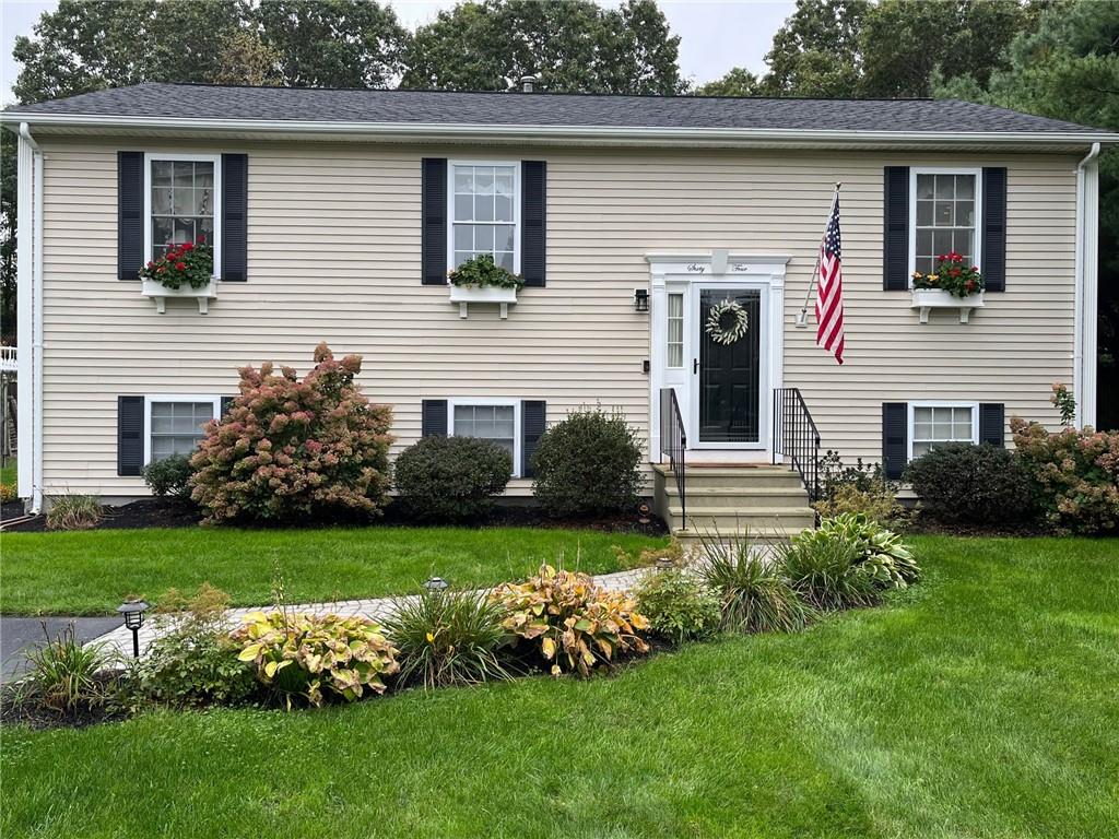 64 Hunters Crossing Drive, Coventry, RI 02816 MLS 1295537 Lila Delman