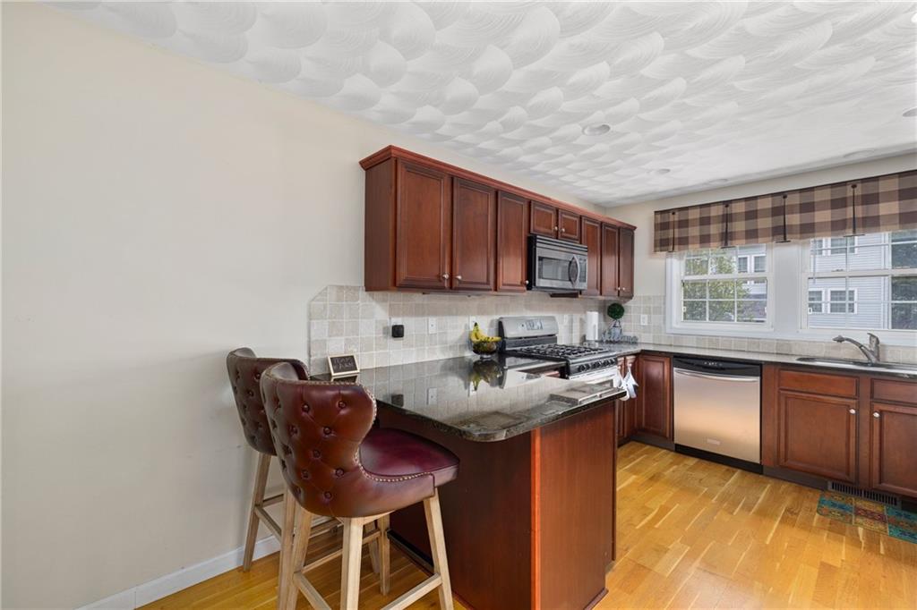 881 Greenwich Avenue, Unit#6, Warwick