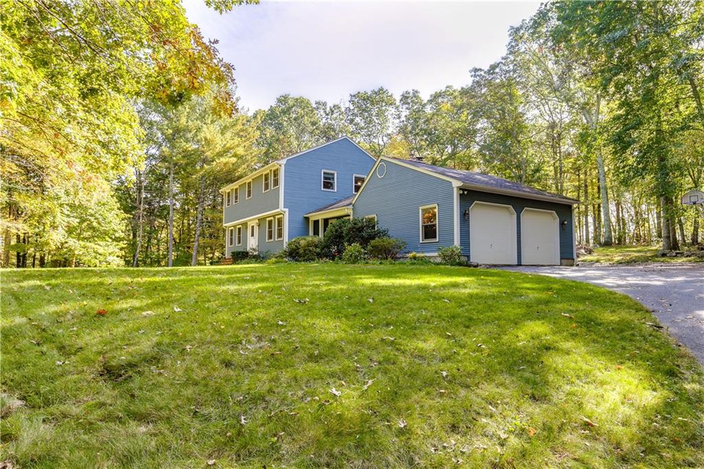 83 Winchester Drive, Glocester