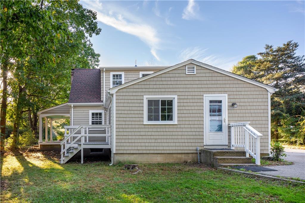 17 Orchard Avenue, South Kingstown