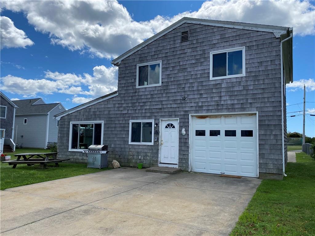 11 Walcott Avenue, Narragansett